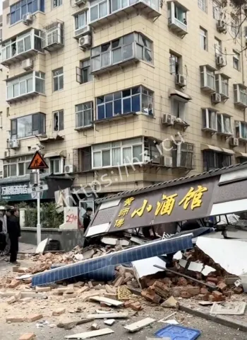 黄师傅小酒馆坍塌